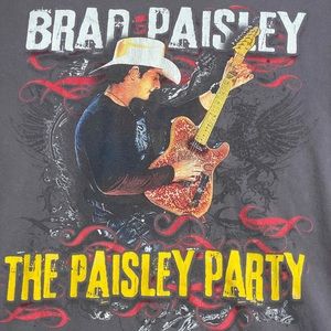 Brad Paisley concert tour shirt